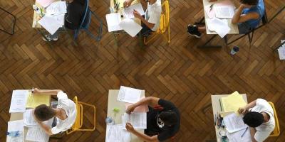 LA COMPOSITION IRRÉGULIÈRE D’UN JURY ENTRAINE-T’ELLE L’ANNULATION D’UNE DÉCISION D’AJOURNEMENT À UN EXAMEN ?