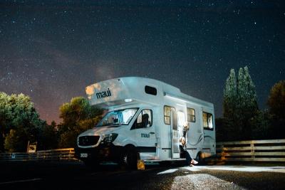 LE MAIRE PEUT-IL INTERDIRE LA CIRCULATION ET LE STATIONNEMENT DE CAMPING-CARS ?